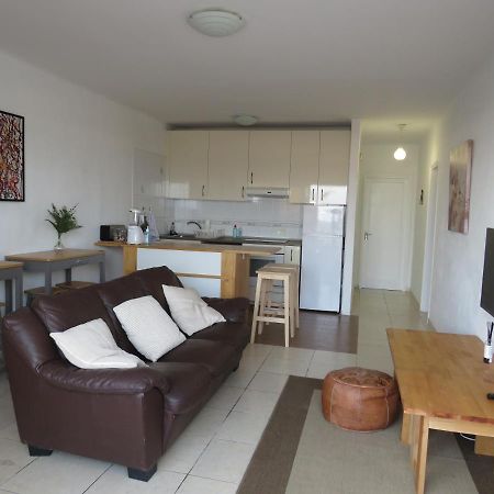 Biosfera Modern Bright Old Town Two Bedroom Apartment Pdc Tias Bagian luar foto